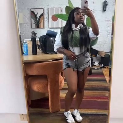 kweeeenkia's profile picture. 5 ☆ brat !