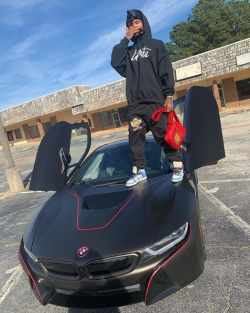 elienefaria's profile picture. Plant a few roots real deep and let 'em grow