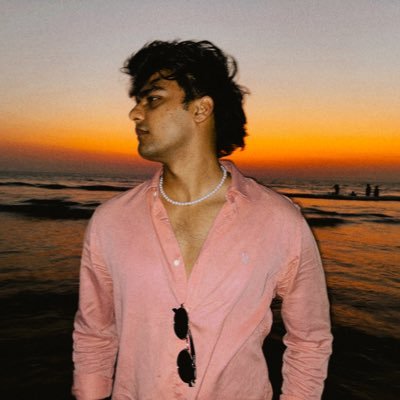 chiragtweeter's profile picture. i love movies, sports, music and sometimes i code 🧑🏻‍💻