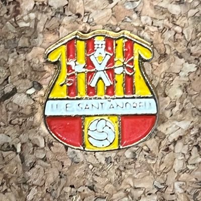 PolUesa1909's profile picture. Un sentiment impossible d’explicar 💛❤️ #futbolapreuspopulars #againstmodernfootball