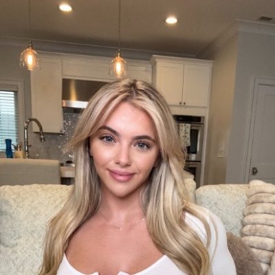 gracieberryxx's profile picture. all my socials down below 👇
Check my main @gracieangelx