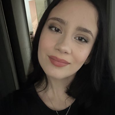 vivissslindaaaa's profile picture. 😉