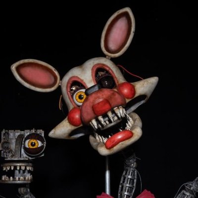 mangochomp's profile picture. Big ol’ geek
Digital Artist and Pixel Artist
He/Him 20
Mangle selfshipper