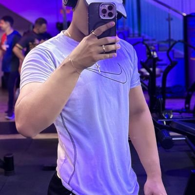 sandrvech's profile picture. 🇧🇷🇻🇪🇵🇪