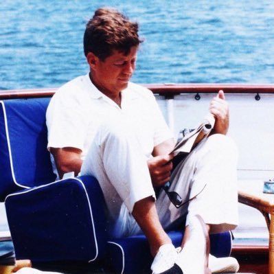 Bl71031821B's profile picture. 