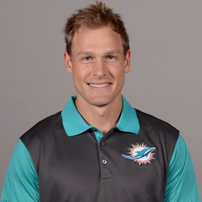 wolphinss's profile picture. Same old dolphins 😔