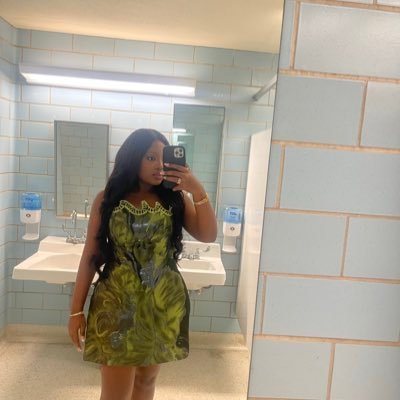 minervamonnie_'s profile picture. Catfish || Christian Feminist || Chef Monnie || RIP Ekow 🕊❤️