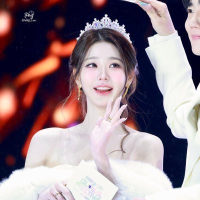 Elladlzw3's profile picture. 