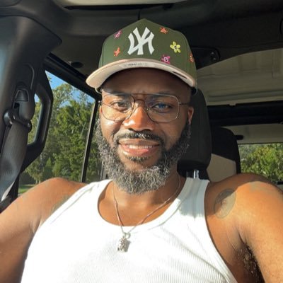 ohhenyce's profile picture. c'est la vie