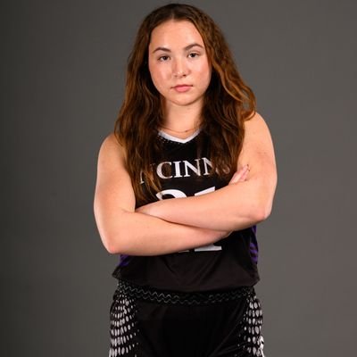 SamanthaG2027's profile picture. @CincyBlazersGB 2027 PG.  @ohiochampionbb 17U @UANextGHoops Rise.  Jeremiah 29:11-14 be encouraged by the great plans God has for you!  NCAA # 2106226558