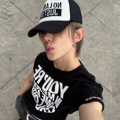 junilez's profile picture. 