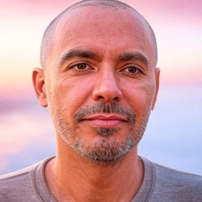 lb603970942727's profile picture. Chaînes en cours de rupture.