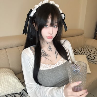 bblove510's profile picture. 