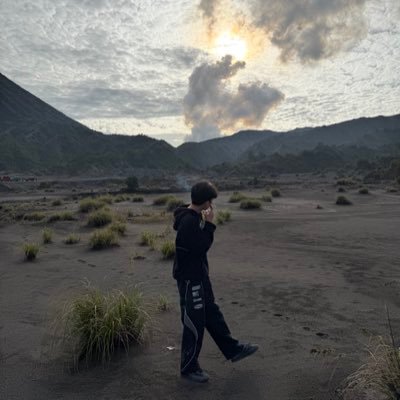 erjekece's profile picture. zero trust, raw privacy