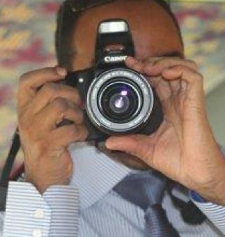 Loulous972's profile picture. Car l'humanité 1.0 n'est plus le dernier maillon de la chaîne !