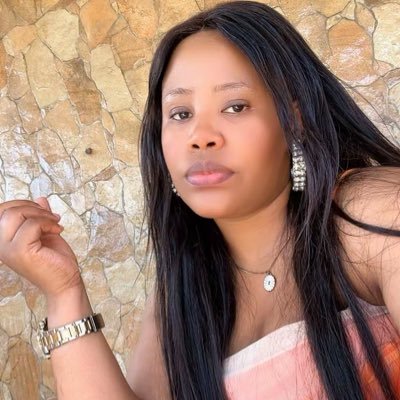 DineoJmoloi's profile picture. im not only gifted im also a gift my name is Dineo tsa Makgolokoe I'm headed to where I'm called ubothi Mkhulu