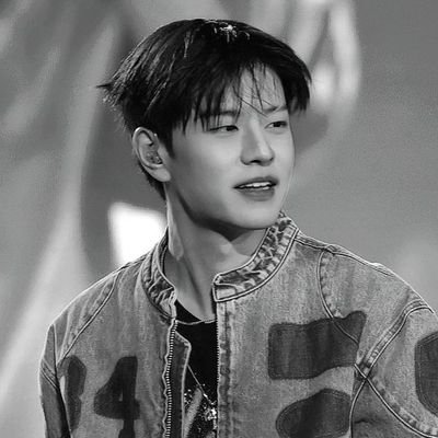 luvguaxinim's profile picture. • Ela/Dela •
AOP e SKZ •
O que Arthur Cervero faria no meu lugar?