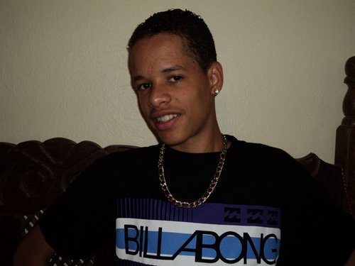 DennerJR11's profile picture. Derrotado não é a pessoa que luta e perde .Mas sim a pessoa que perde sem lutar !!!!