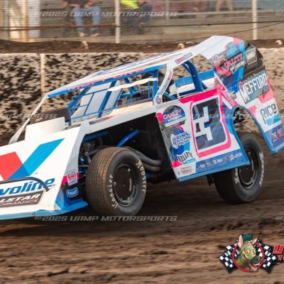 CharlieMefford1's profile picture. Wheelman. Nuff said.  👻,📸: chargin_charlie