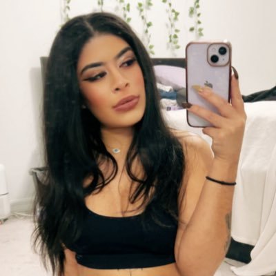 killlason's profile picture. 🇨🇴 •30 • She/They• Rhaenyra Targaryen defense squad• professional sleeping beauty • stiffer than a board, lighter than a feather