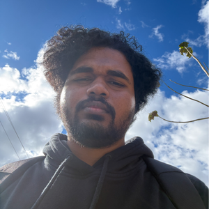 YaseenHQ's profile picture. 23 | CS Grad Student | I create stuff, play games and love design!