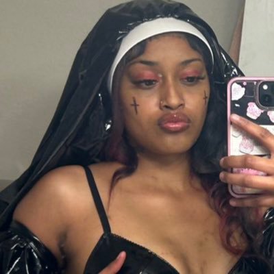 QUEENROSARIA01's profile picture. SOLOcontent creator Dropbox 🔞custom vid call 👍, meet up MuST BE DEPOSIT READY) ✉️ dm for FTcall https://t.co/CD5pGkEWU0