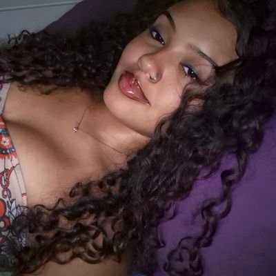 pretinhatipotop's profile picture. a resposta é sempre sim se a pergunta é: mina top eu?