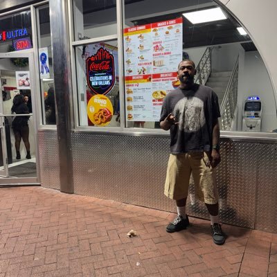 carringtoney's profile picture. UTSA GRAD BBA🎓 | LU GRAD MSCJ 👨🏾‍🎓 | Certified Baggologist 🎒| Himmothy 37:7