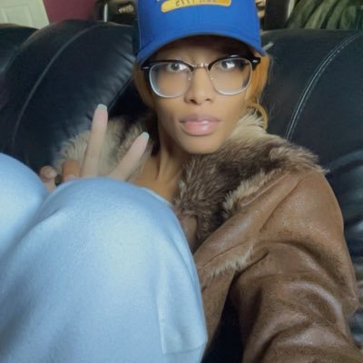 oitssiennafaith's profile picture. Author 📚
Previously known as 'Jael' from Extreme Makeover 🏡