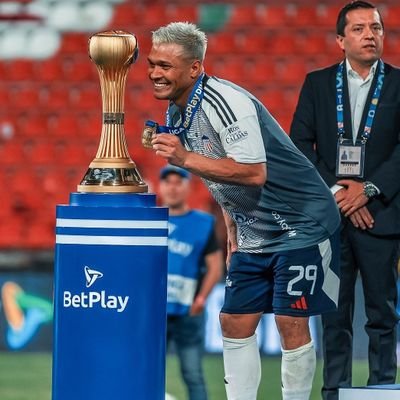 Olivoo_https's profile picture. -En una relación toxica con el Club Atlético Junior de Barranquilla.

-Discipulo de Teo Gutiérrez.

-A morir por los colores del 15 veces campeón.