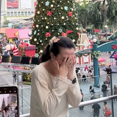 CherrySo17's profile picture. โล๊ะหนังสือเก่าเพื่อการเป็นSweetCorn