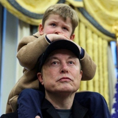 Owner_Em_x's profile picture. 