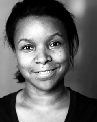 Actress, comedian, stand-up comedian, environmental carer, music enthusiast and cat extremist.