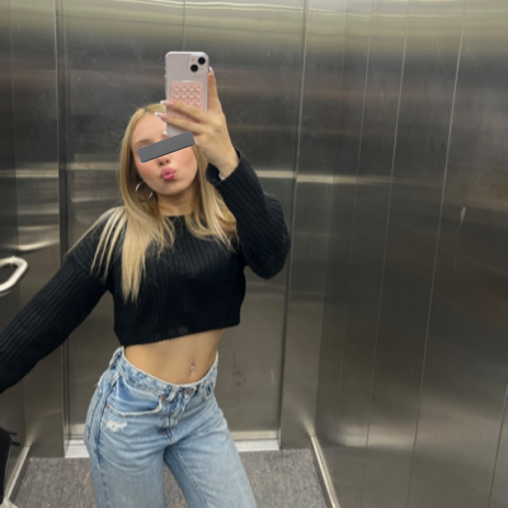 ccarmeeeen's profile picture. 