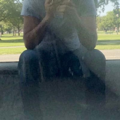 rdmsk_'s profile picture. Writing only about what I’m genuinely into