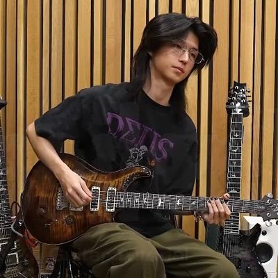 quietimetalks's profile picture. part time booktwt, full time @XH_Official simper. 

Yuk gabung grup jastip buku QTT!!👇👇