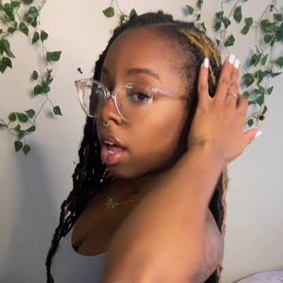 Bella53195's profile picture. 