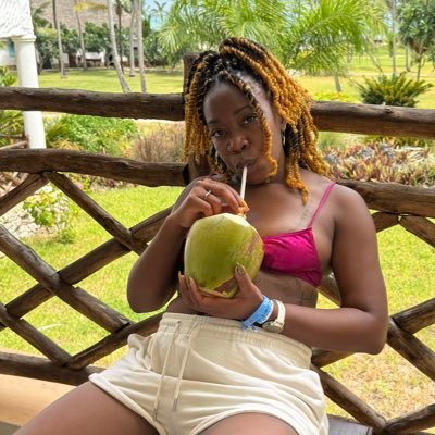 joytotheswirls's profile picture. 𝟹𝟿 𝚢𝚎𝚊𝚛 𝚘𝚕𝚍 𝚊𝚛𝚝 •𝚎𝚌𝚕𝚎𝚌𝚝𝚒𝚌 𝚊𝚖𝚋𝚒𝚟𝚎𝚛𝚝 •𝚙𝚘𝚎𝚝 •𝚜𝚑𝚞𝚝𝚝𝚎𝚛𝚋𝚞𝚐 •𝚠𝚛𝚒𝚝𝚎𝚛 •𝚑𝚒𝚋𝚎𝚛𝚗𝚊𝚝𝚒𝚗𝚐 𝚍𝚢𝚗𝚊𝚜𝚝𝚢 𝚚𝚞𝚎𝚎𝚗