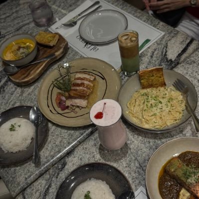 dmndstm's profile picture. 