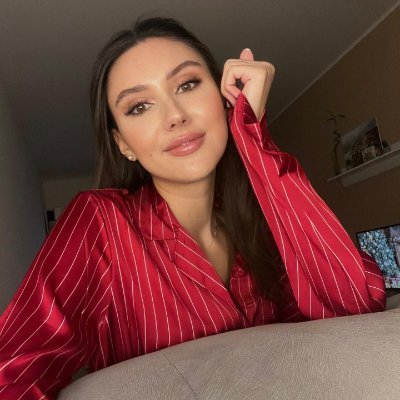 Aira_smith_cool's profile picture. 💰💪 Stay grounded, stay adorable 💖 Daytime knows nothing of night's darkness, I know nothing of your beauty 😜