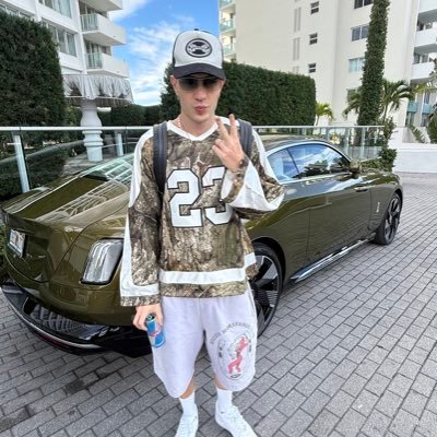 LeoPicon's profile picture. @justapprove