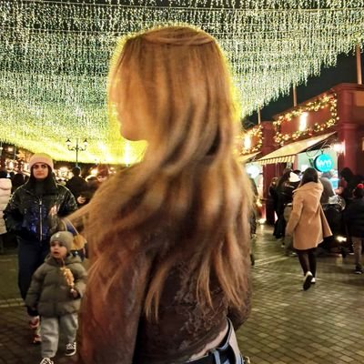 partlayicibomba's profile picture. profilime xoş gəlmisiniz🐍
Qanadı olmayan kəpənək 🦋  🧚🏻‍♀️
