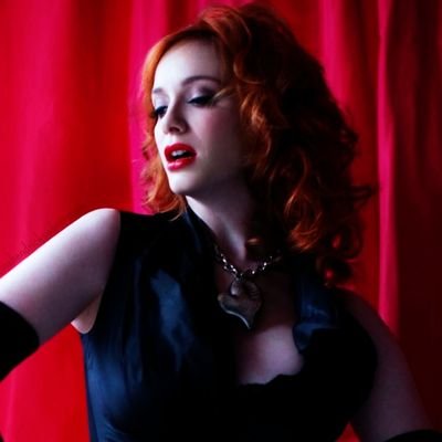 opheliaoctober's profile picture. ophelia ♡ 25+ ♡ she/her ♡
pansexual ♡