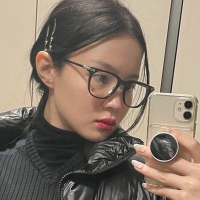 hotpinkicecube's profile picture. 