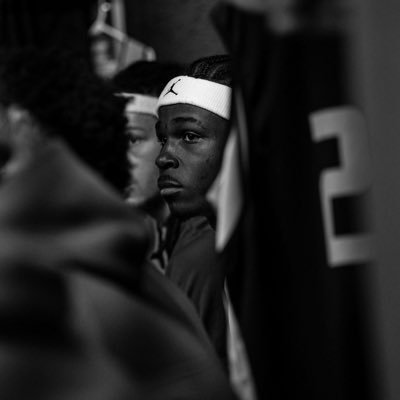 Joshua_Aiken21's profile picture. God Fearing •OC MBB #11•OC Track and Field• SneakerHead 👟• ΑΦΑ