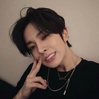 starkissoob's profile picture. never putting that 251103 heegyu live down • i fw a lot of bgs 🫶🏻