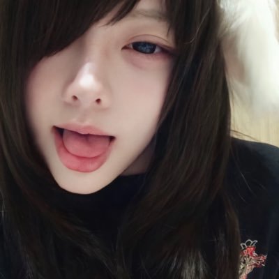 YUer0127's profile picture. 