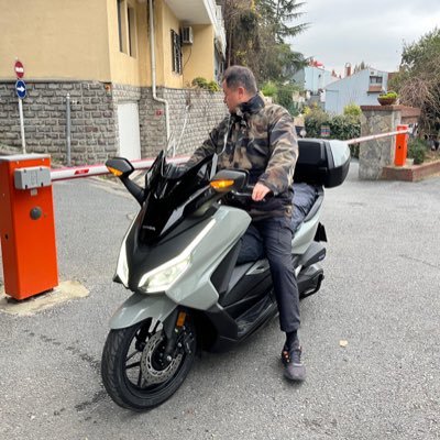 donmez_ozg44799's profile picture. 