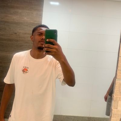 Guilherme13n's profile picture. https://t.co/YhSxl8Rv2u