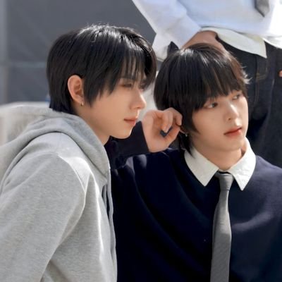 hollyknight09's profile picture. 포하 💙AHOF 아홉 // UNIS 🩷 EVERAFTER

✨Time to shine, shine, pray for start, start
You're my universe✨
🤎Cause you and I and all nine, 빛나는 숫자

@bubbleknightph